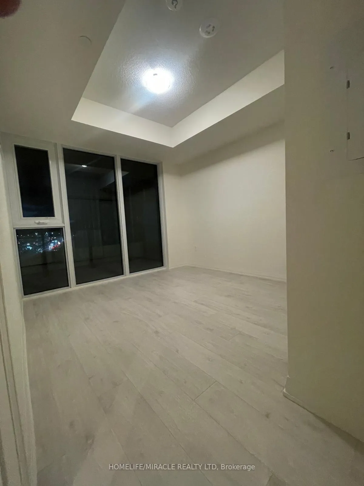 Photo 4 of Unit 416, 8960 Jane Street, Vaughan, Concord — HOMEH