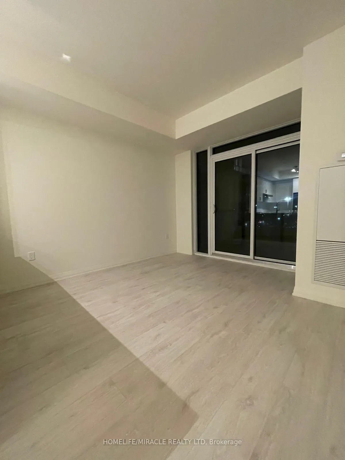 Photo 6 of Unit 416, 8960 Jane Street, Vaughan, Concord — HOMEH