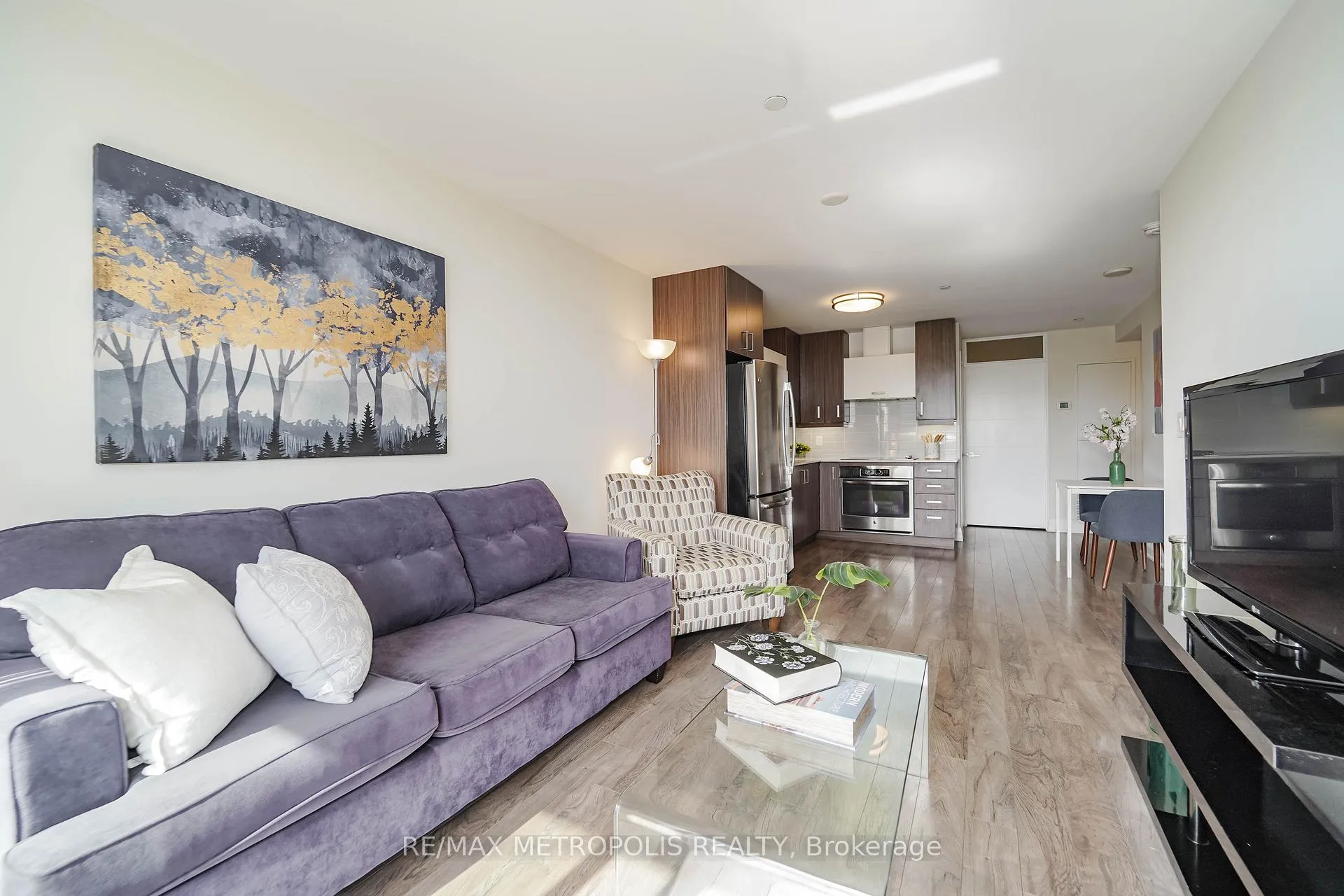 Photo 4 of Unit 819, 18 Uptown Drive, Markham, Unionville — HOMEH