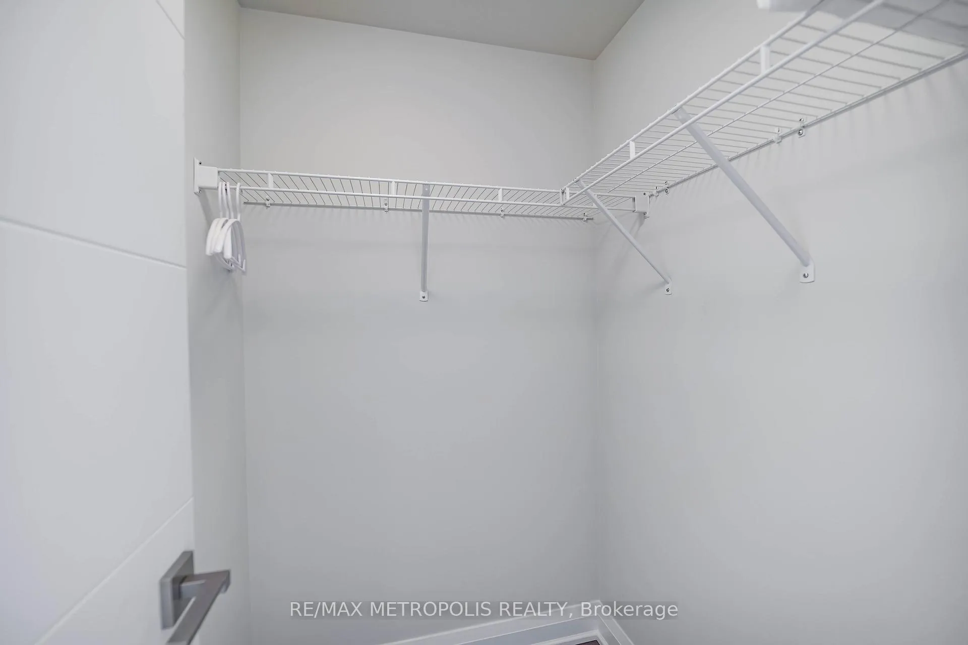 Photo 12 of Unit 819, 18 Uptown Drive, Markham, Unionville — HOMEH