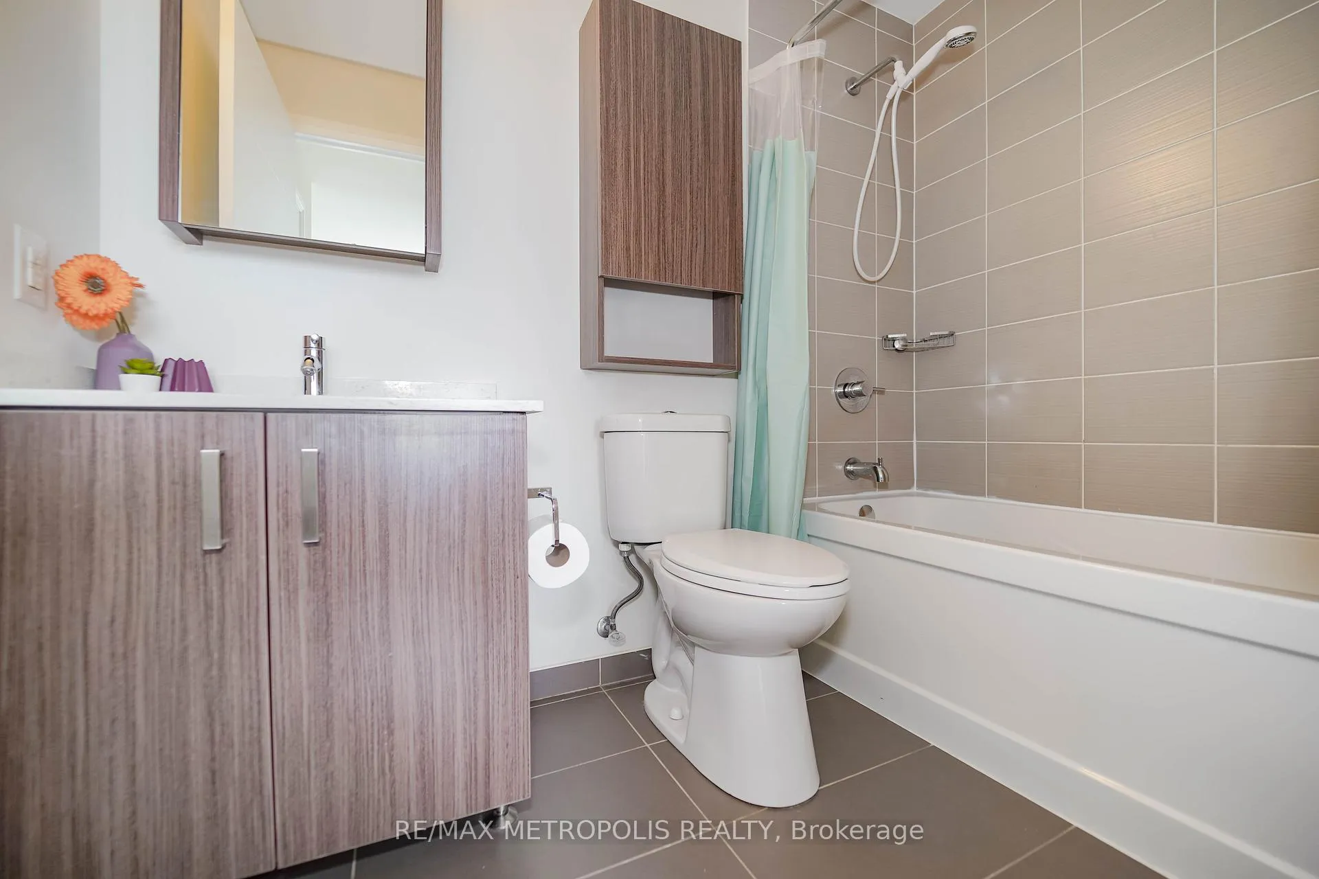 Photo 13 of Unit 819, 18 Uptown Drive, Markham, Unionville — HOMEH