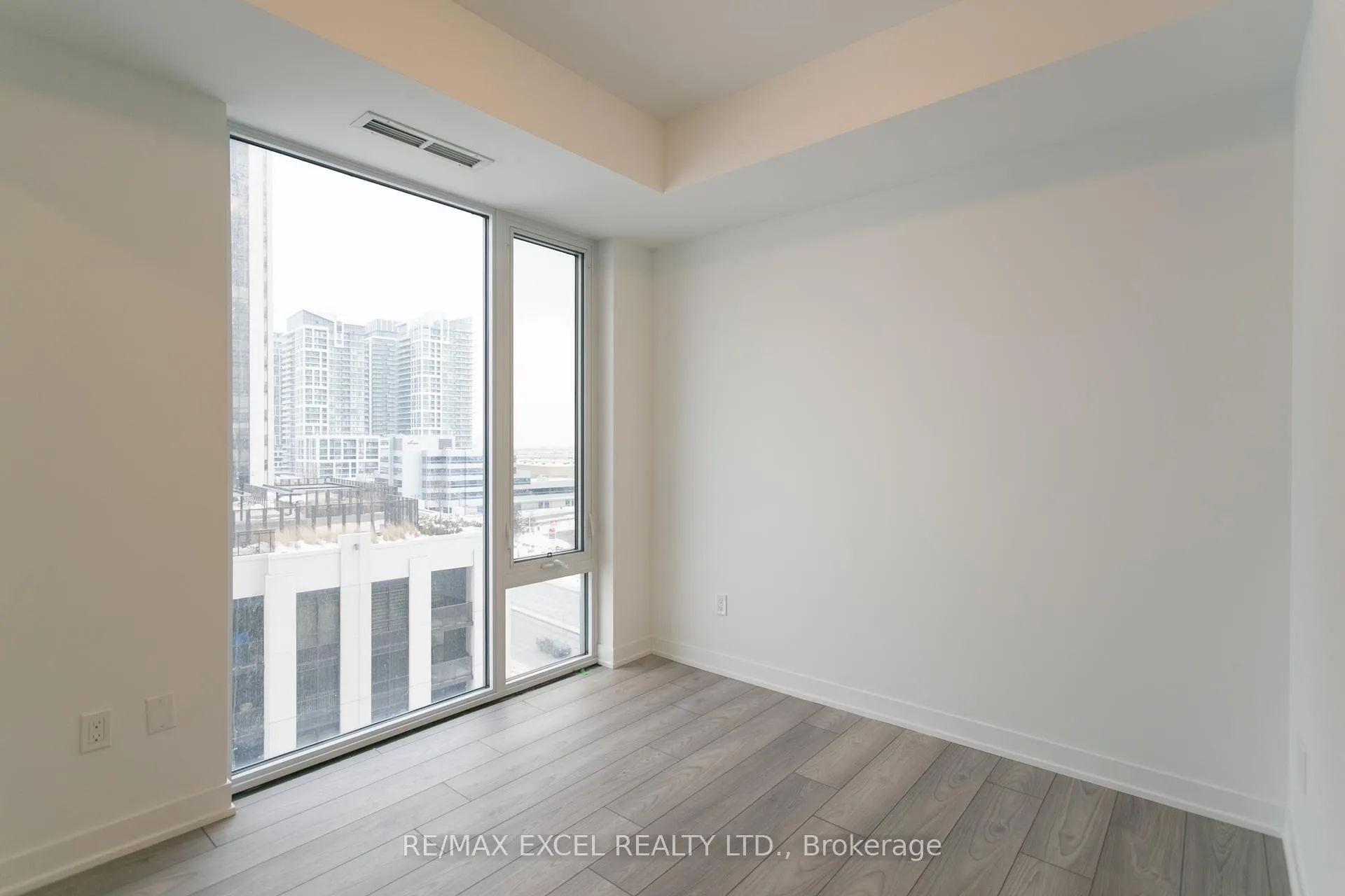 Photo 11 of Unit 818, 10 Abeja Street N, Vaughan, Concord — HOMEH