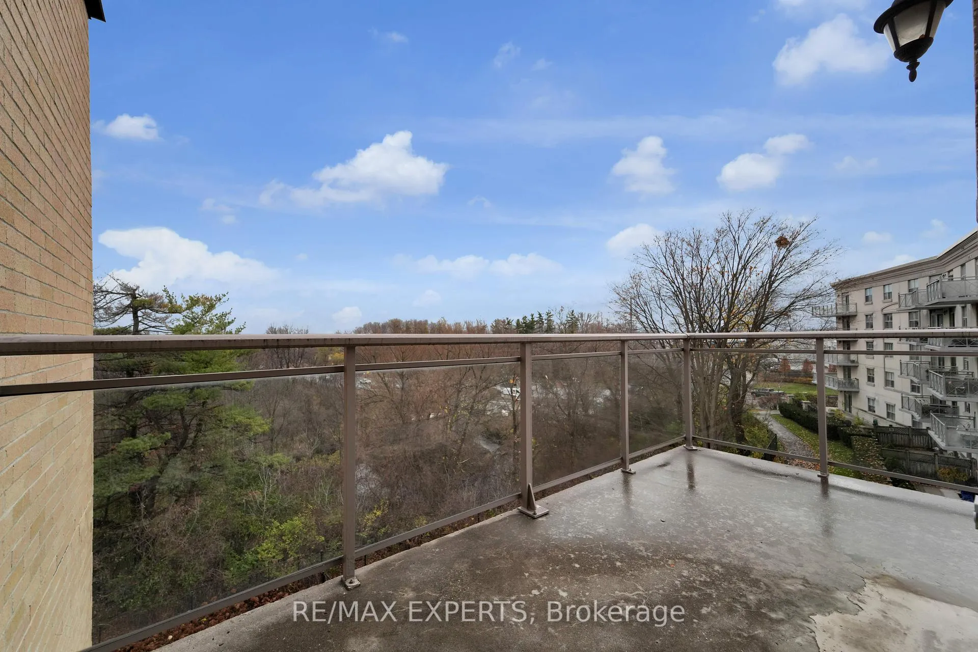 Photo 19 of Unit 406, 2502 Rutherford Road, Vaughan, Maple — HOMEH