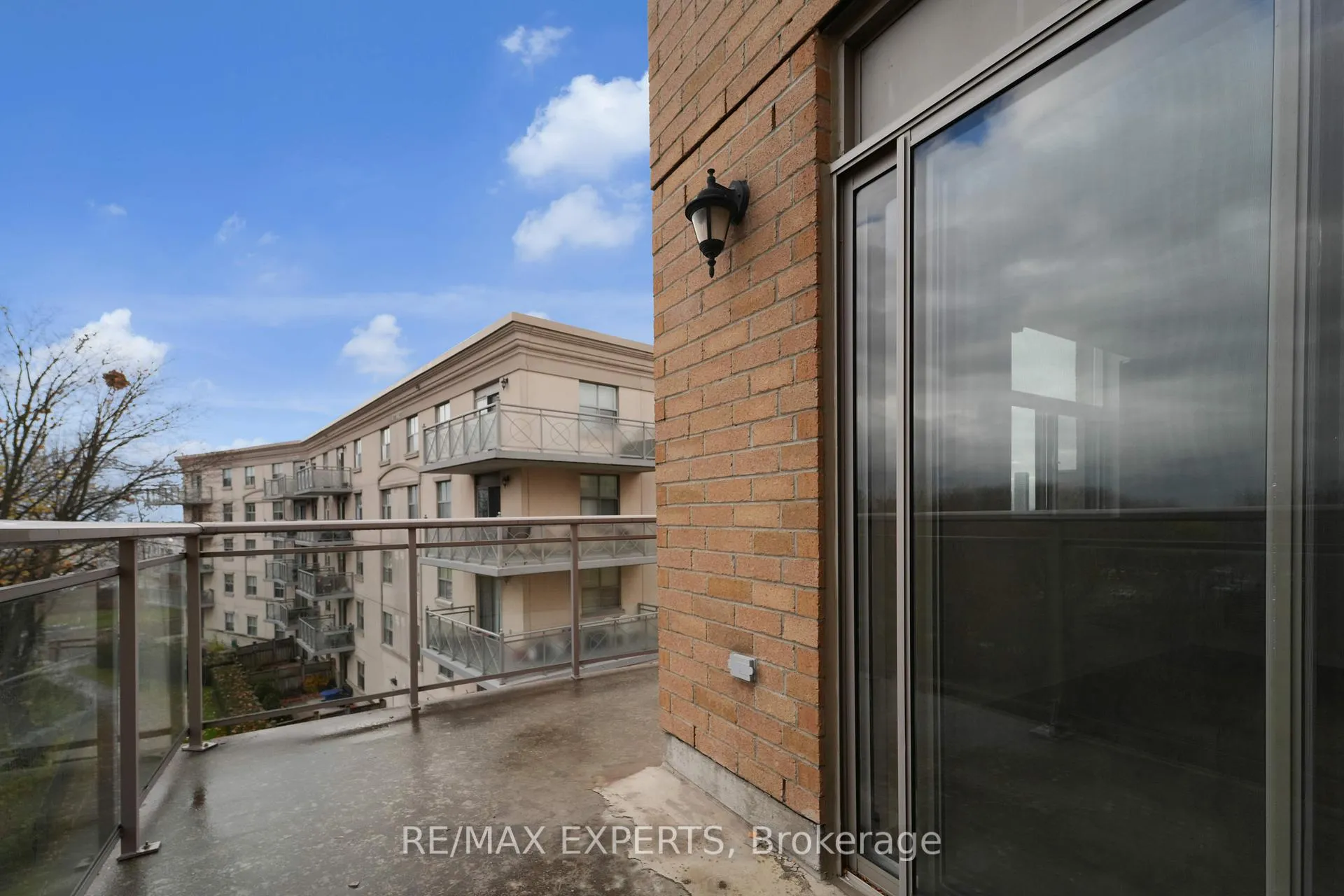 Photo 20 of Unit 406, 2502 Rutherford Road, Vaughan, Maple — HOMEH