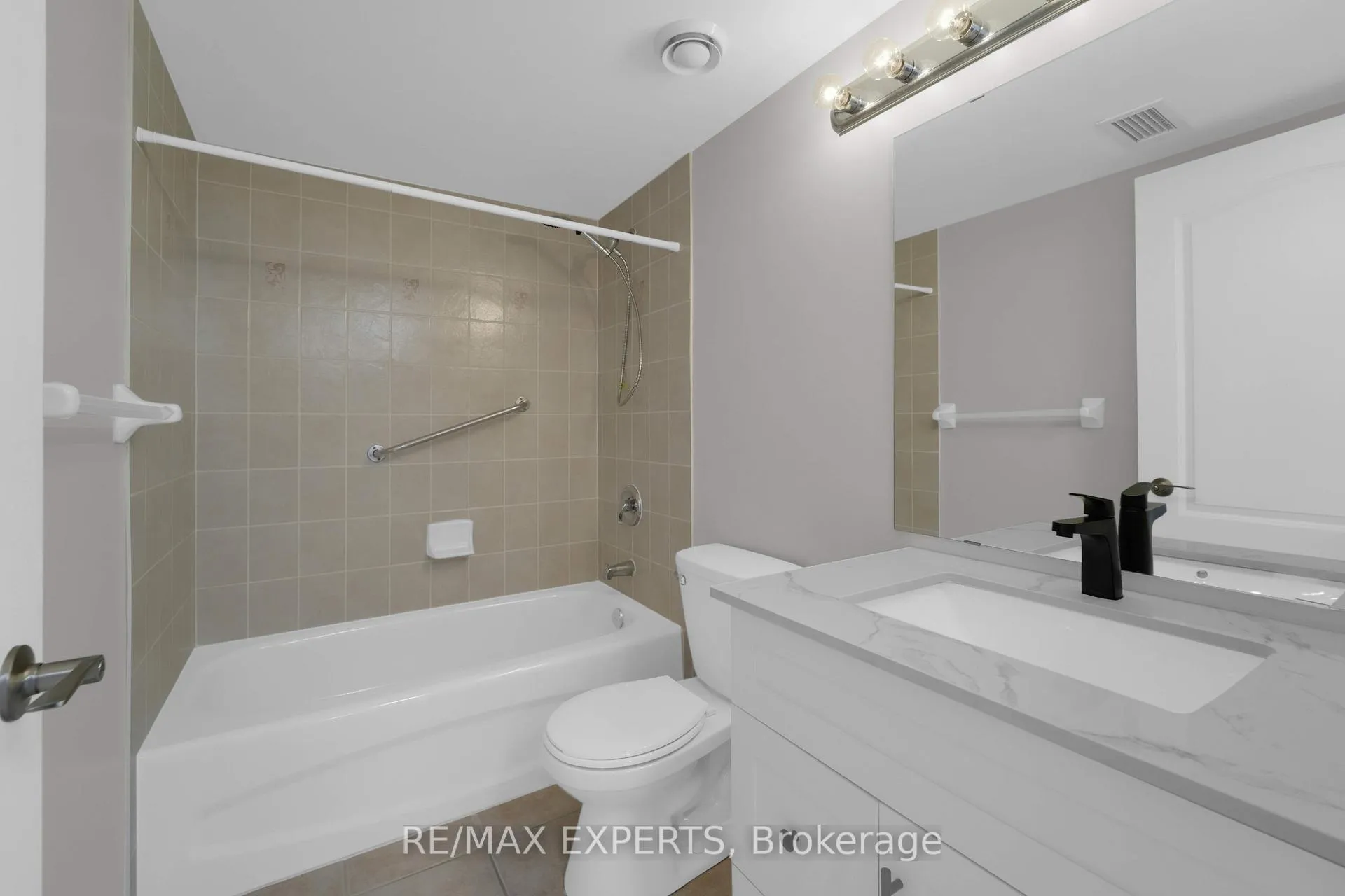 Photo 31 of Unit 406, 2502 Rutherford Road, Vaughan, Maple — HOMEH