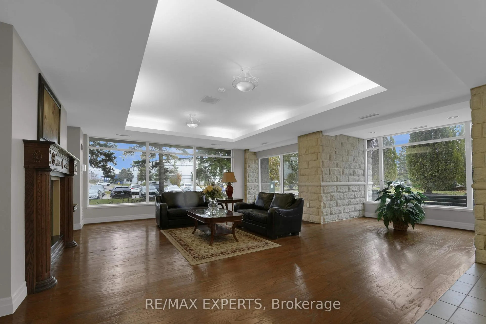 Photo 37 of Unit 406, 2502 Rutherford Road, Vaughan, Maple — HOMEH