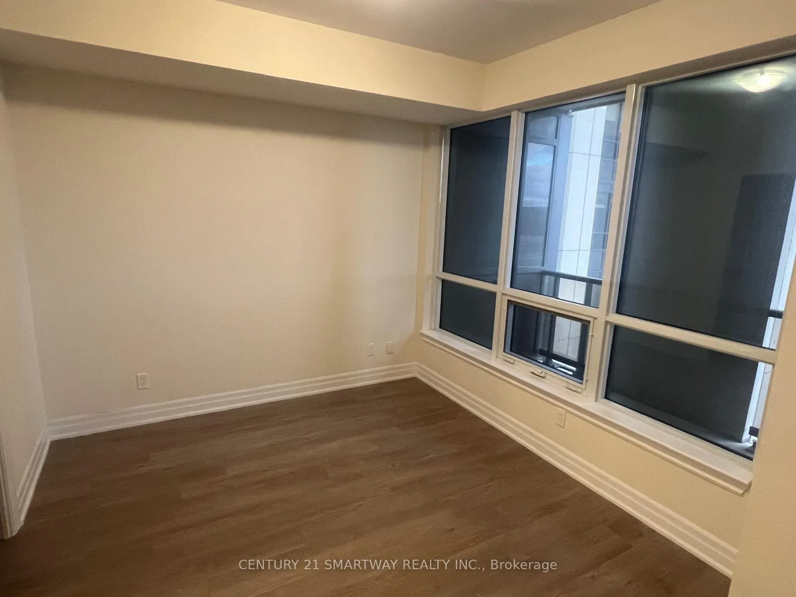 Photo 13 of Unit 520, 9075 Jane Street, Vaughan, Concord — HOMEH
