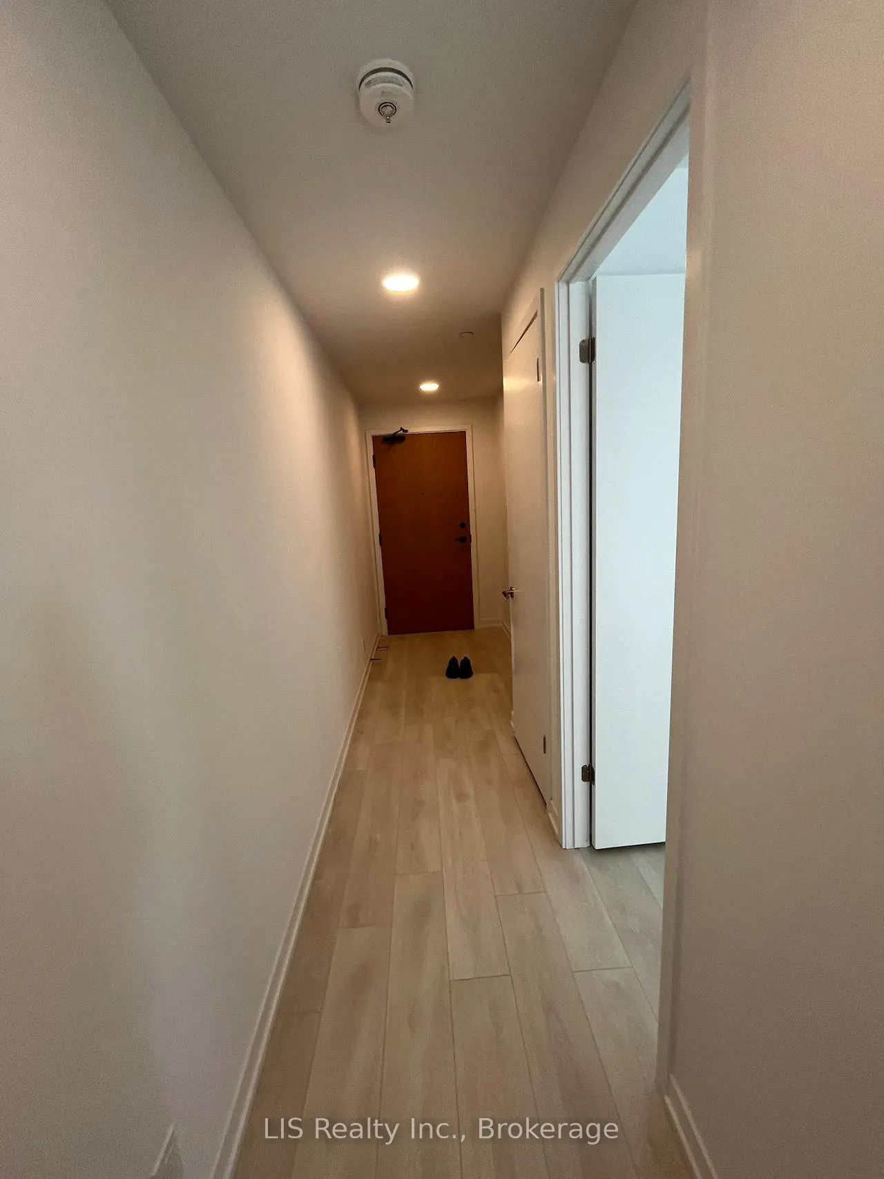 Photo 9 of Unit 806, 8 Beverley Glen Boulevard, Vaughan, Beverley Glen — HOMEH