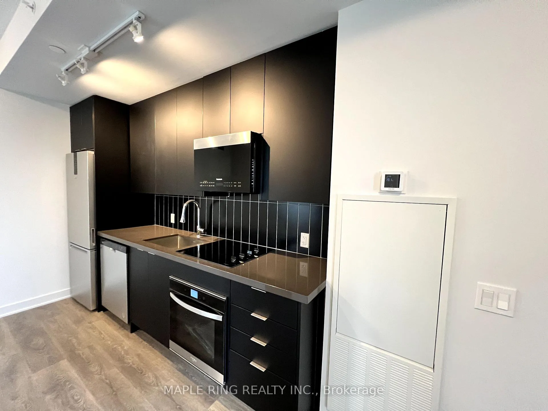 Photo 1 of Unit 1207, 2920 Highway 7 Road, Vaughan, Concord — HOMEH