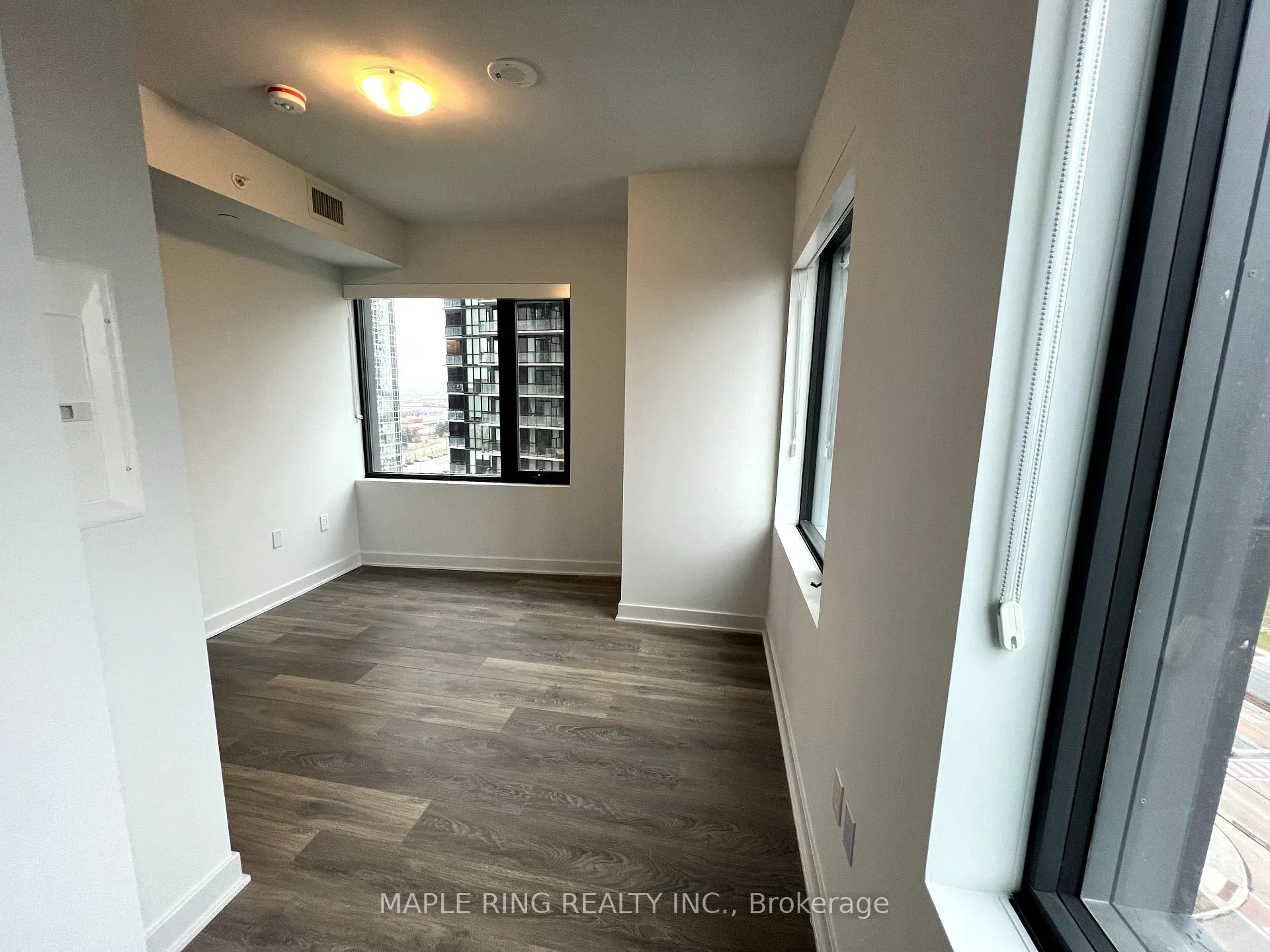 Photo 5 of Unit 1207, 2920 Highway 7 Road, Vaughan, Concord — HOMEH