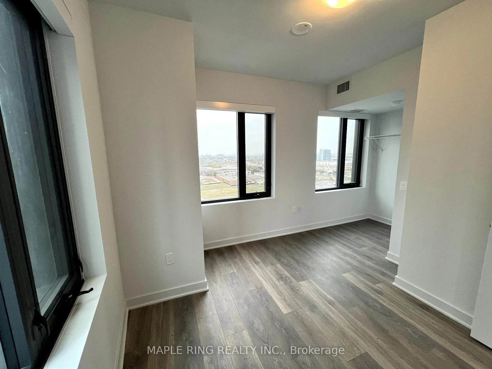 Photo 9 of Unit 1207, 2920 Highway 7 Road, Vaughan, Concord — HOMEH