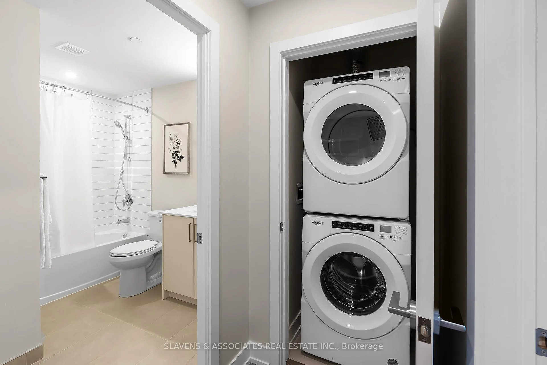 Photo 11 of Unit 1104, 41 Johnson Street, Barrie, North Shore — HOMEH