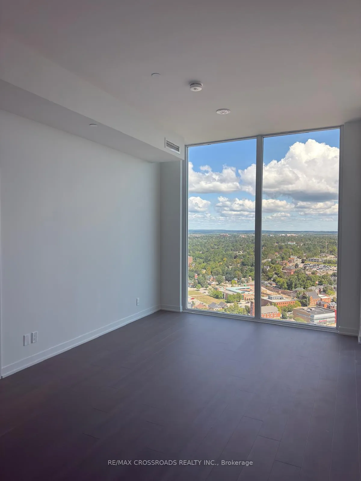 Photo 5 of Unit 3304, 39 Mary Street, Barrie, City Centre — HOMEH
