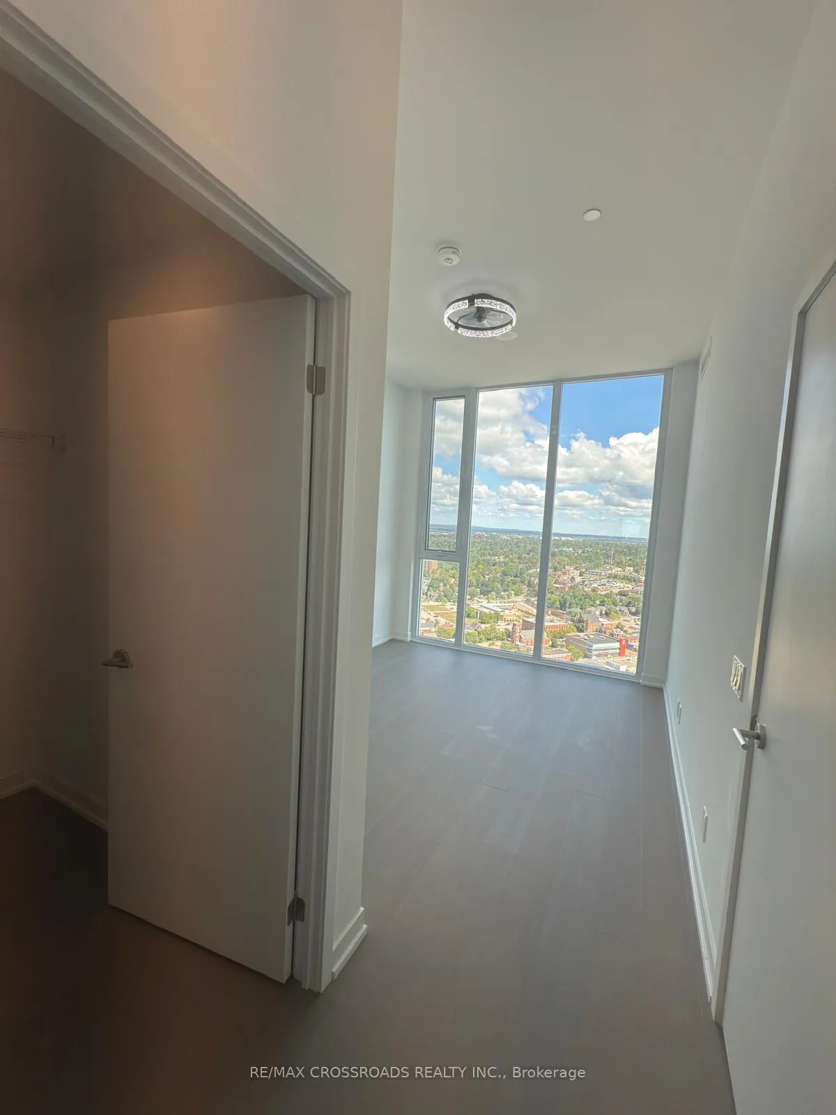 Photo 7 of Unit 3304, 39 Mary Street, Barrie, City Centre — HOMEH