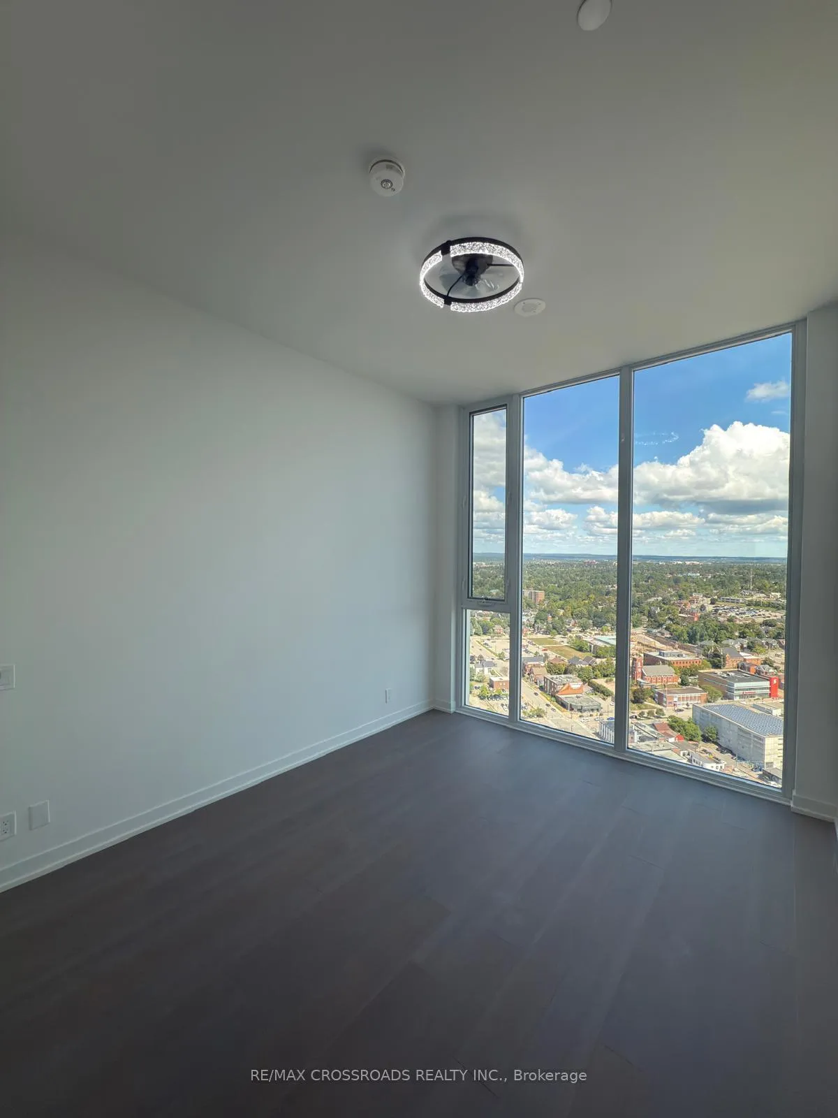 Photo 9 of Unit 3304, 39 Mary Street, Barrie, City Centre — HOMEH