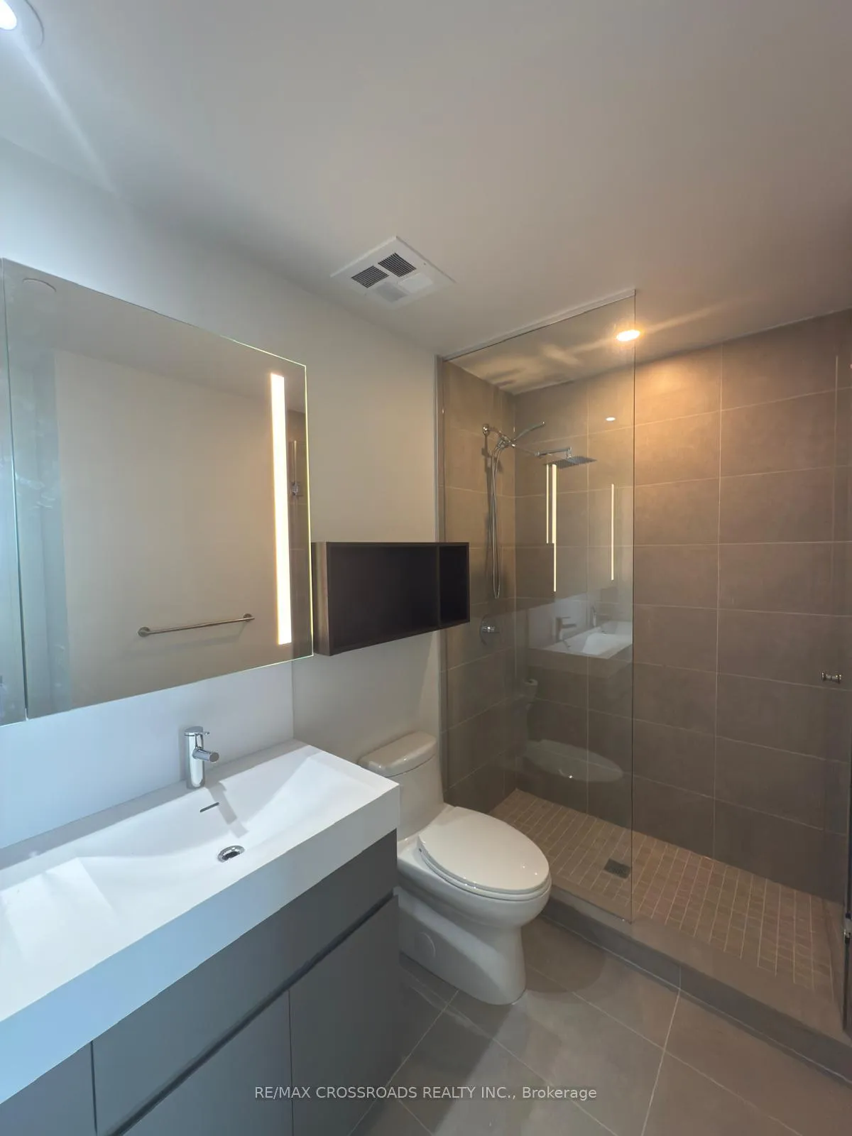 Photo 12 of Unit 3304, 39 Mary Street, Barrie, City Centre — HOMEH