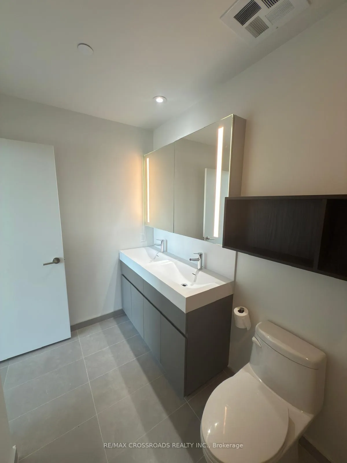 Photo 14 of Unit 3304, 39 Mary Street, Barrie, City Centre — HOMEH