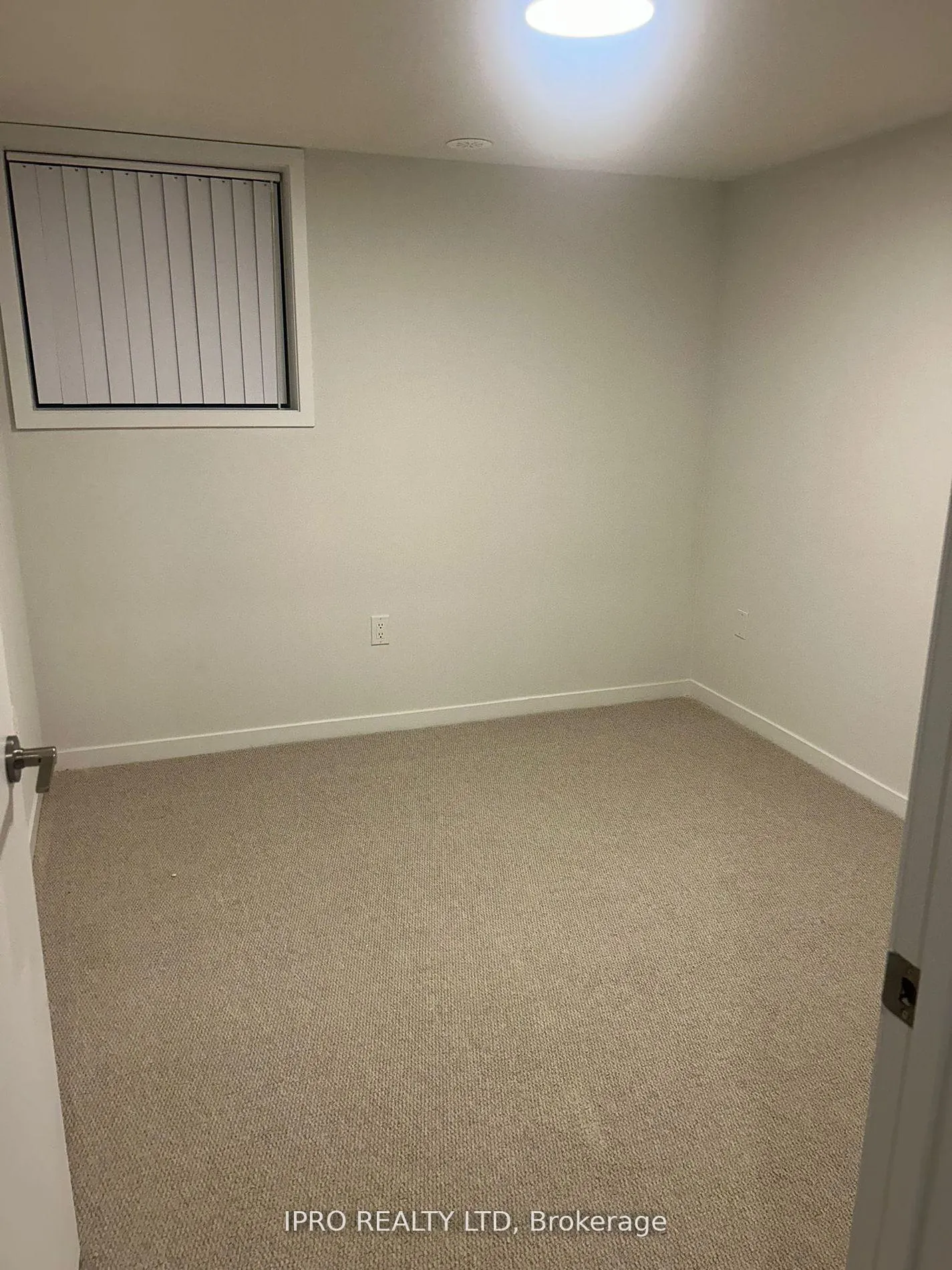 Photo 9 of Unit 358, 100 Honeycrisp Crescent, Vaughan, Vaughan Corporate Centre — HOMEH