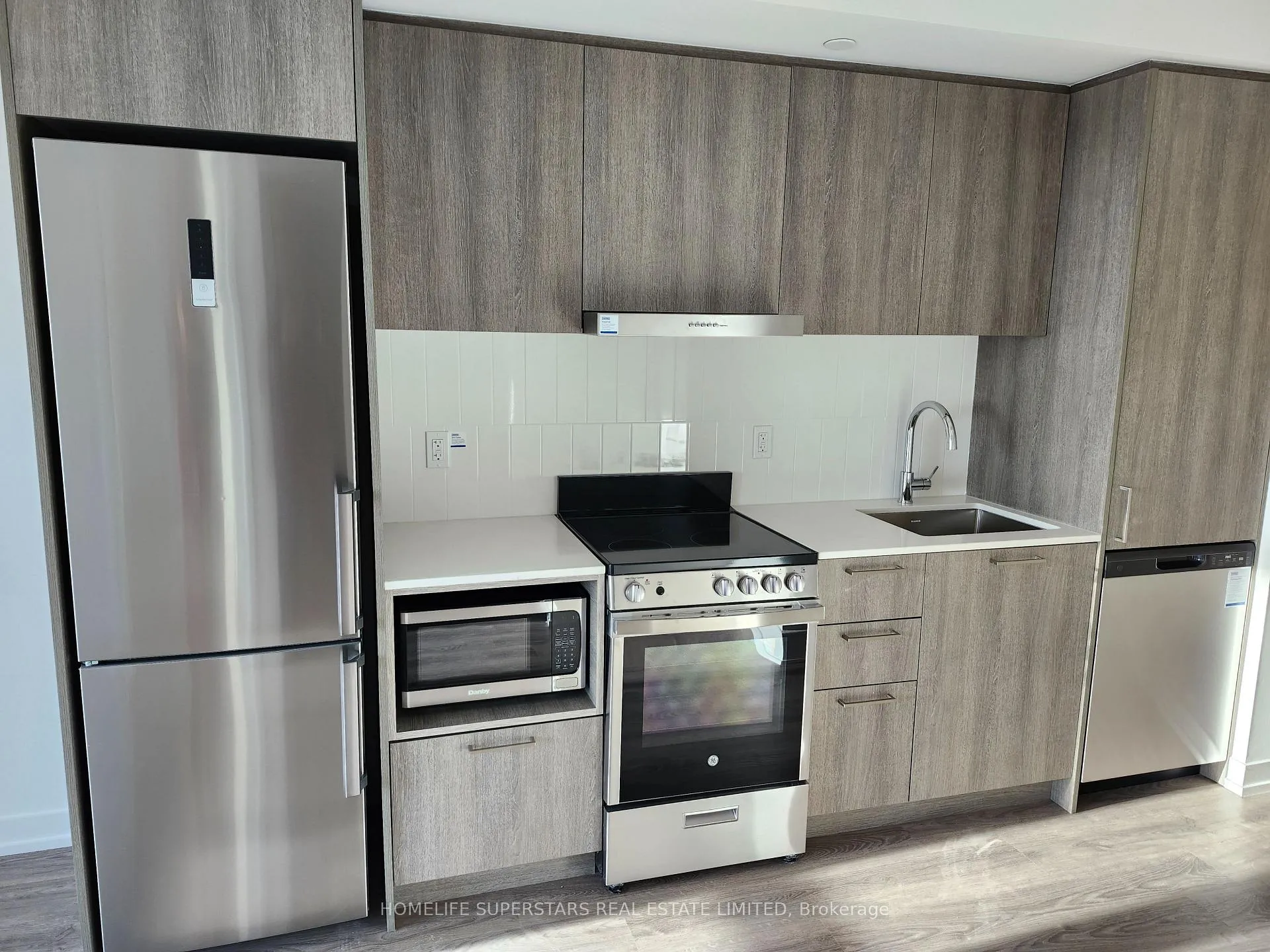 Photo 11 of Unit 4101, 195 Commerce Street, Vaughan, Vaughan Corporate Centre — HOMEH
