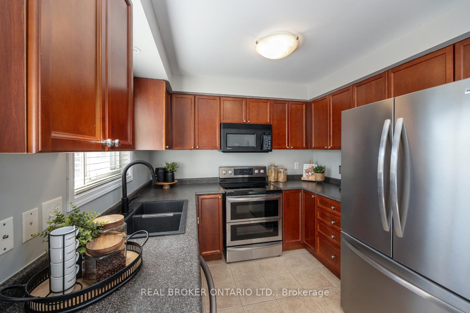 Photo 8 of 265 Bons Avenue, Clarington, Bowmanville — HOMEH