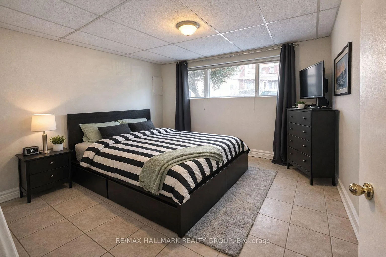 Photo 4 of Unit 3, 86 Gilchrist Avenue, Ottawa, Ottawa West — HOMEH