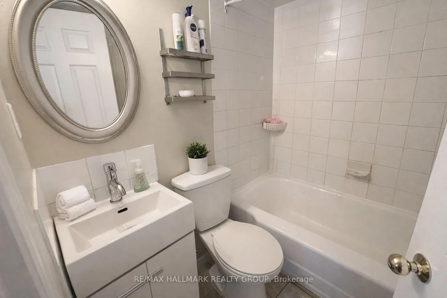 Photo 7 of Unit 3, 86 Gilchrist Avenue, Ottawa, Ottawa West — HOMEH