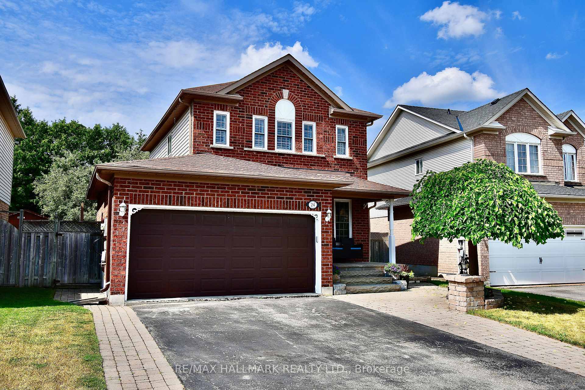 Photo 1 of 24 Glenora Place, Georgina, Keswick North — HOMEH