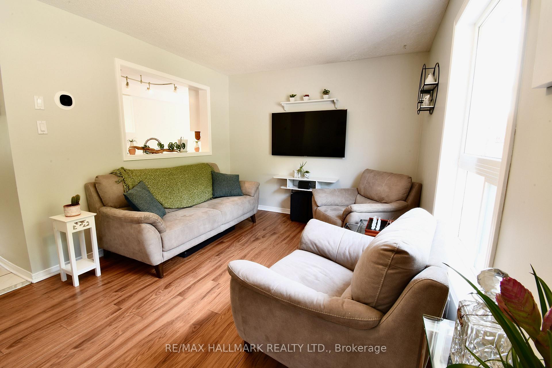Photo 6 of 24 Glenora Place, Georgina, Keswick North — HOMEH