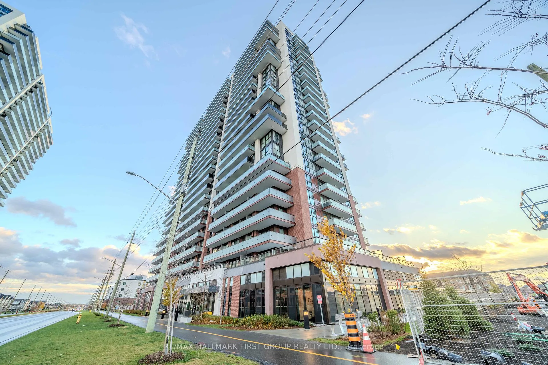 Photo 3 of Unit 311, 2550 Simcoe Street N, Oshawa, Windfields — HOMEH