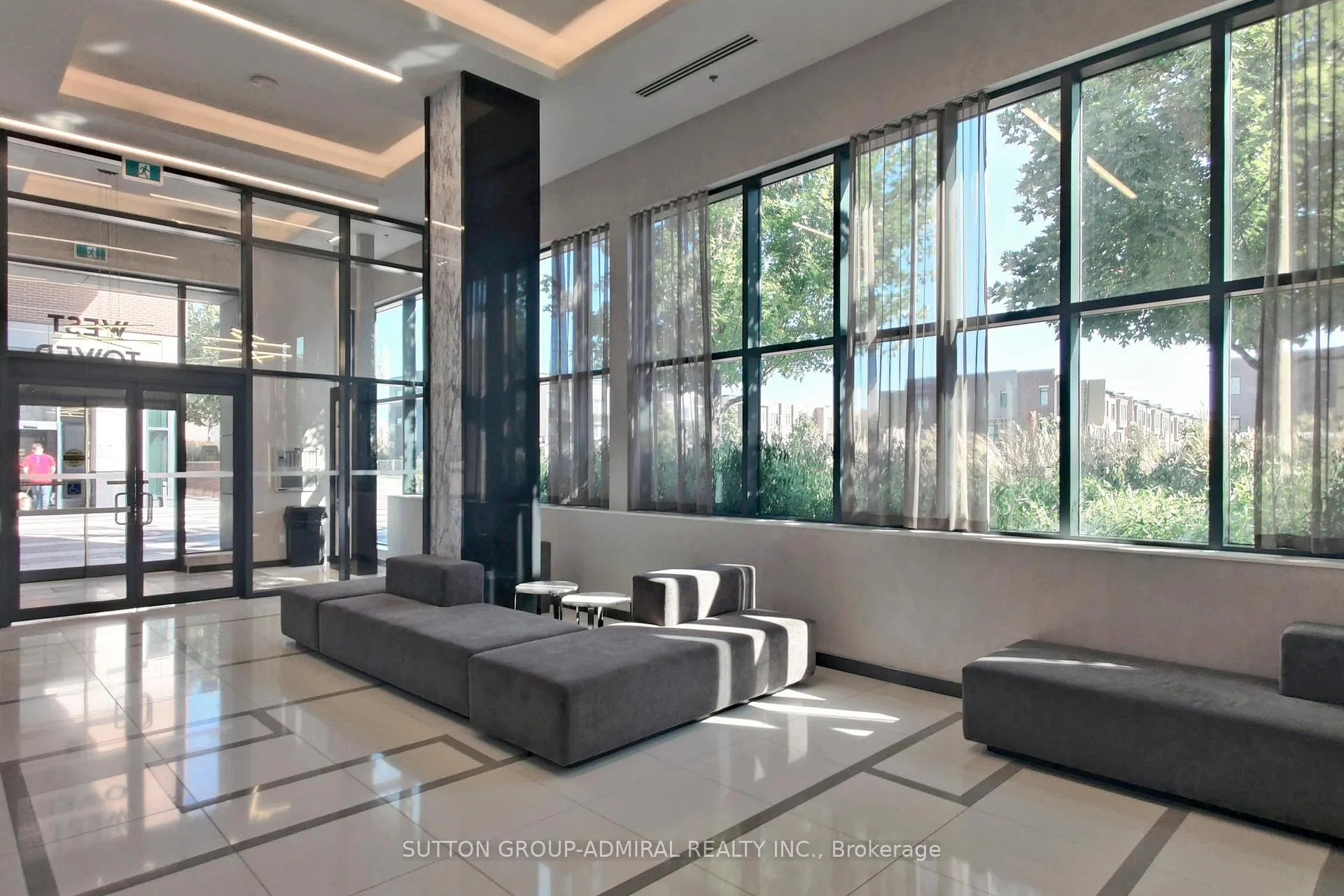 Photo 3 of Unit 316, 99 Eagle Rock Way, Vaughan, Rural Vaughan — HOMEH