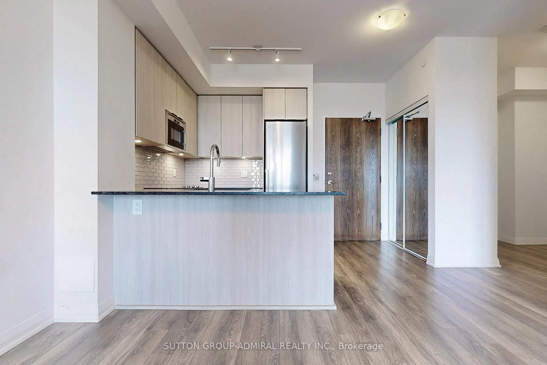 Photo 7 of Unit 316, 99 Eagle Rock Way, Vaughan, Rural Vaughan — HOMEH