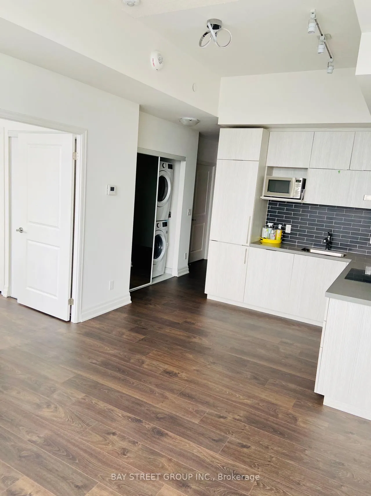 Photo 2 of 1511A 10 Rouge Valley Drive W, Markham, Unionville — HOMEH