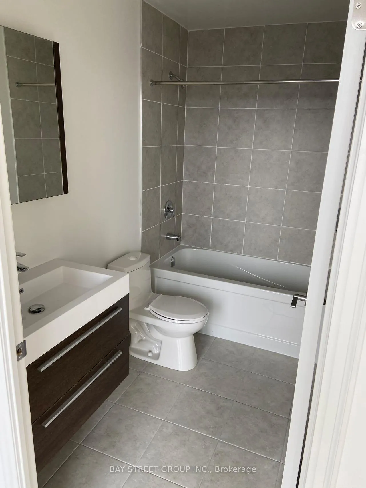 Photo 9 of 1511A 10 Rouge Valley Drive W, Markham, Unionville — HOMEH