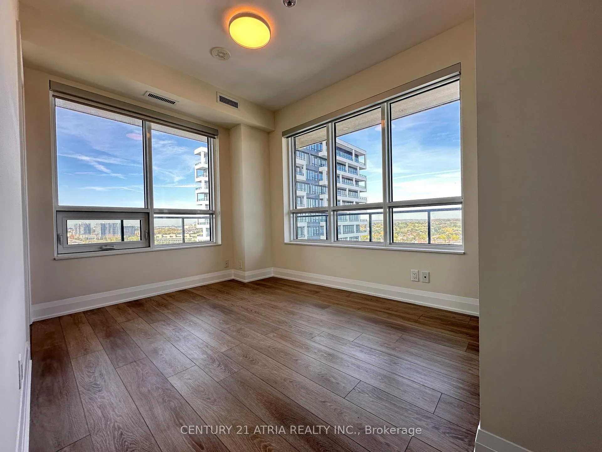 Photo 7 of Unit 1708, 18 Water Walk Drive, Markham, Unionville — HOMEH