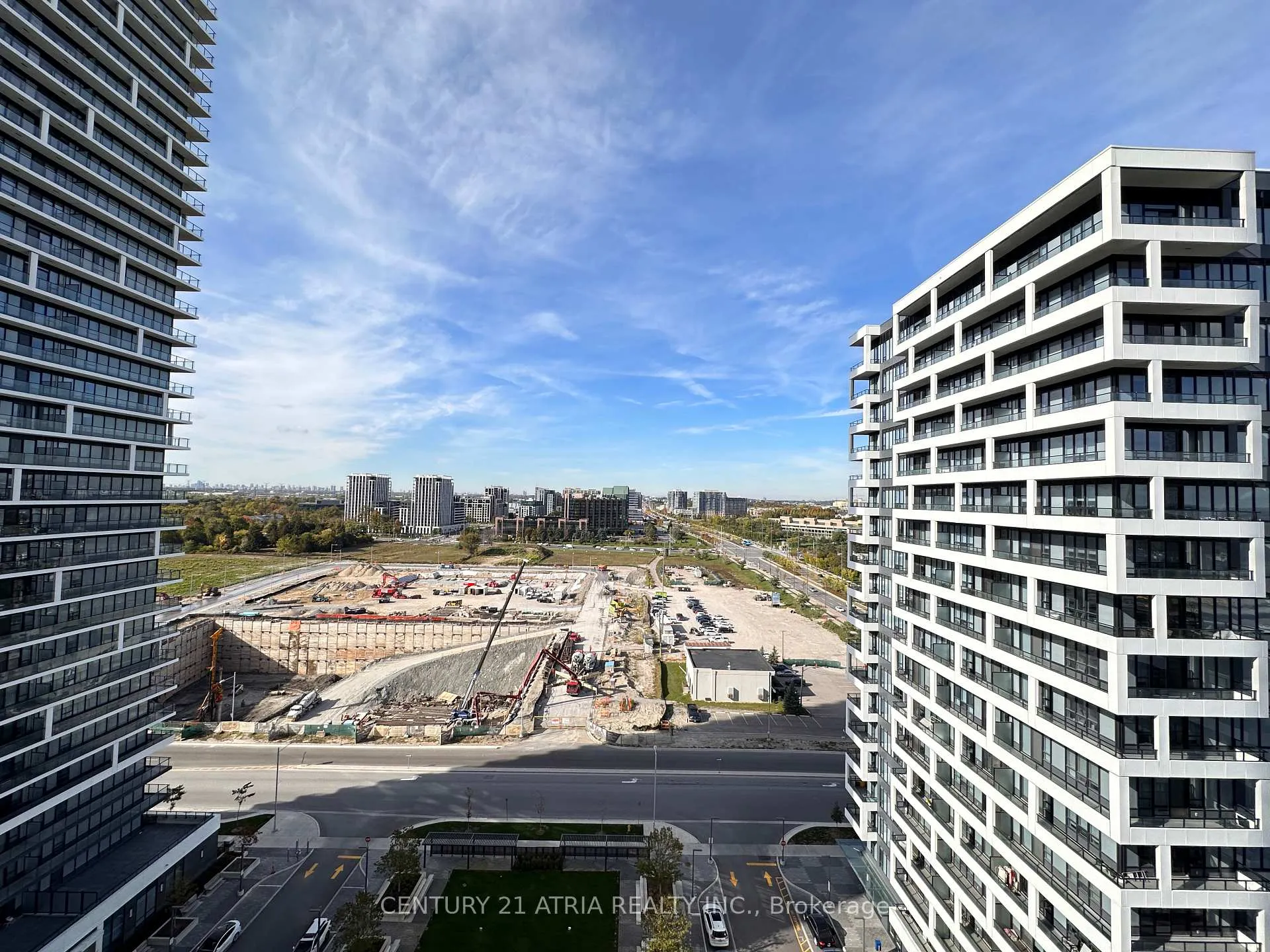 Photo 11 of Unit 1708, 18 Water Walk Drive, Markham, Unionville — HOMEH