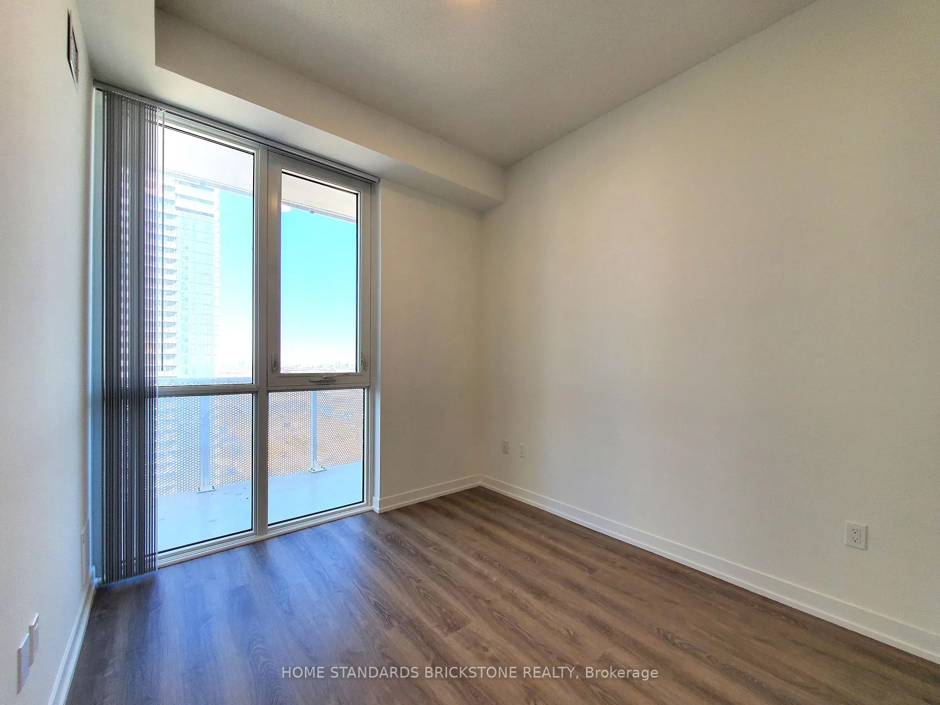Photo 6 of Unit 3202, 195 Commerce Street, Vaughan, Vaughan Corporate Centre — HOMEH
