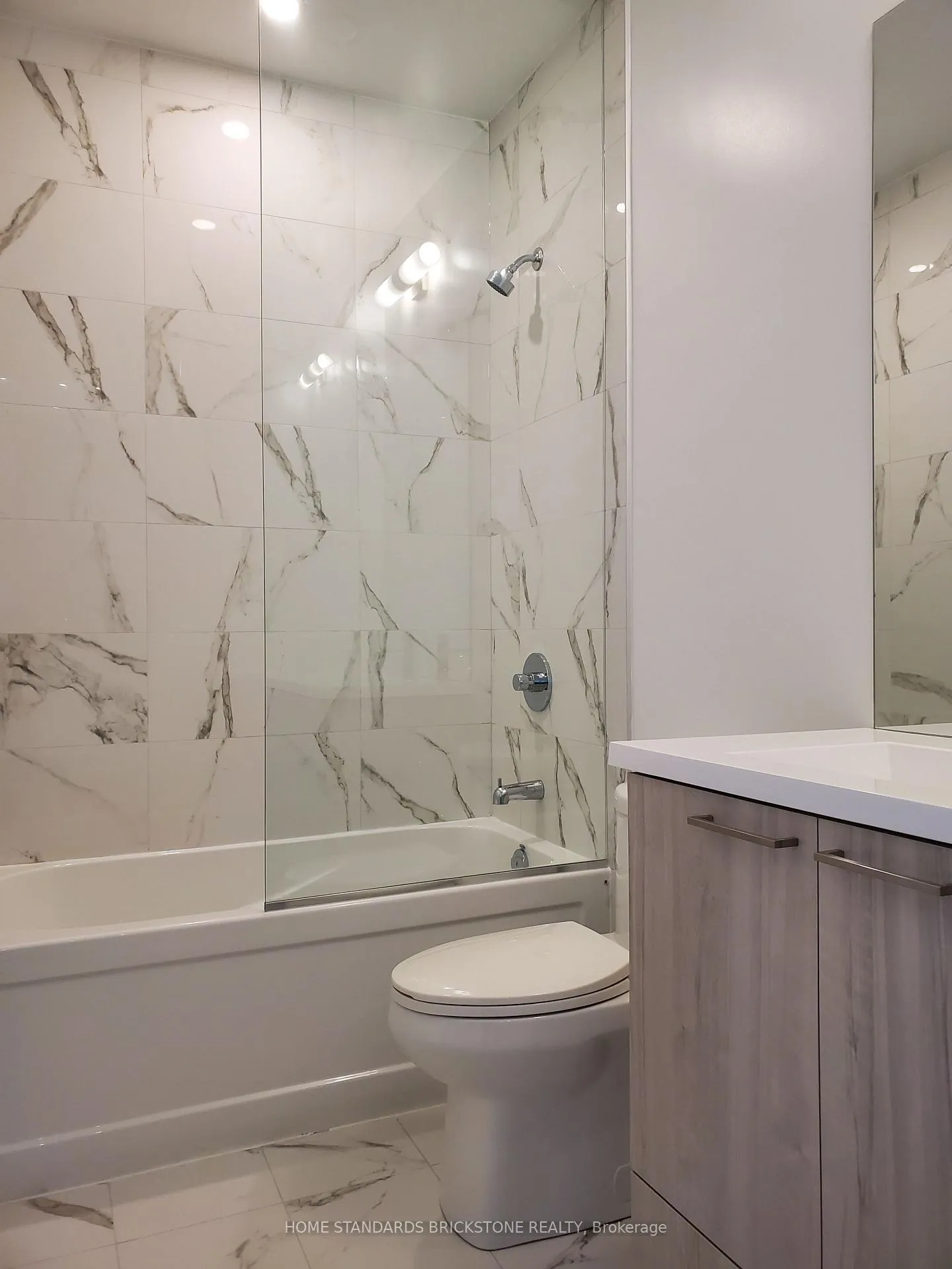 Photo 7 of Unit 3202, 195 Commerce Street, Vaughan, Vaughan Corporate Centre — HOMEH