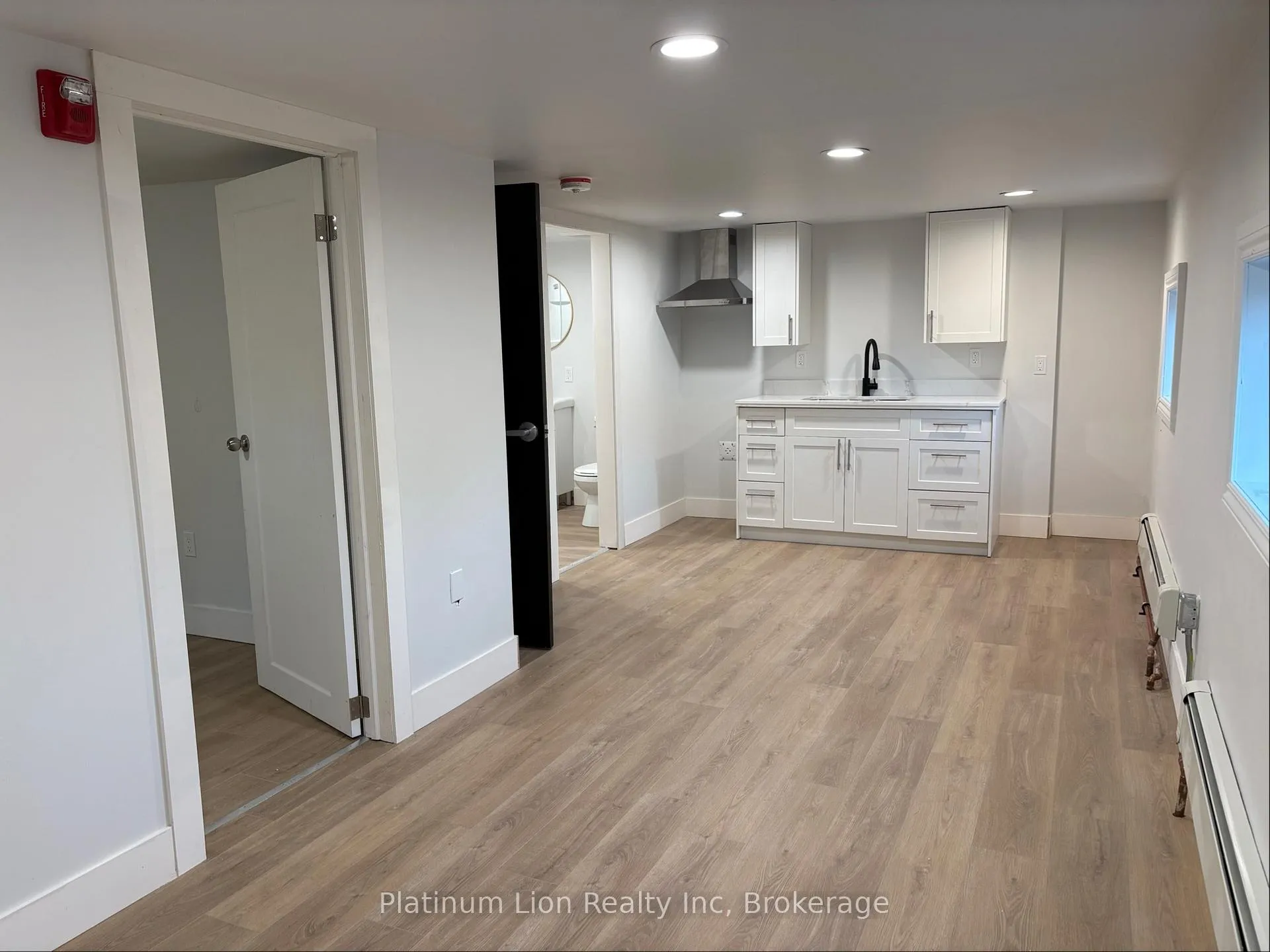 Photo 2 of Unit 4, 803 King Street, Port Colborne, Main Street — HOMEH