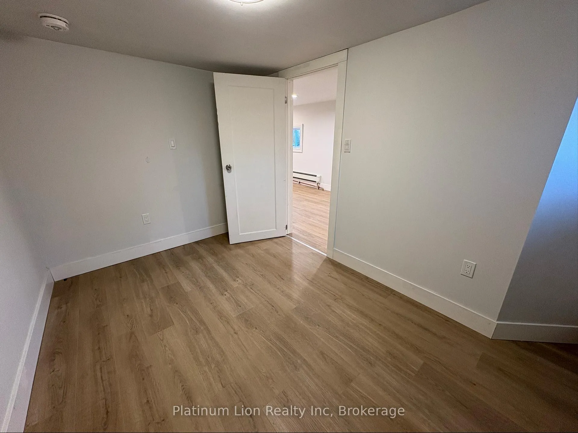 Photo 6 of Unit 4, 803 King Street, Port Colborne, Main Street — HOMEH