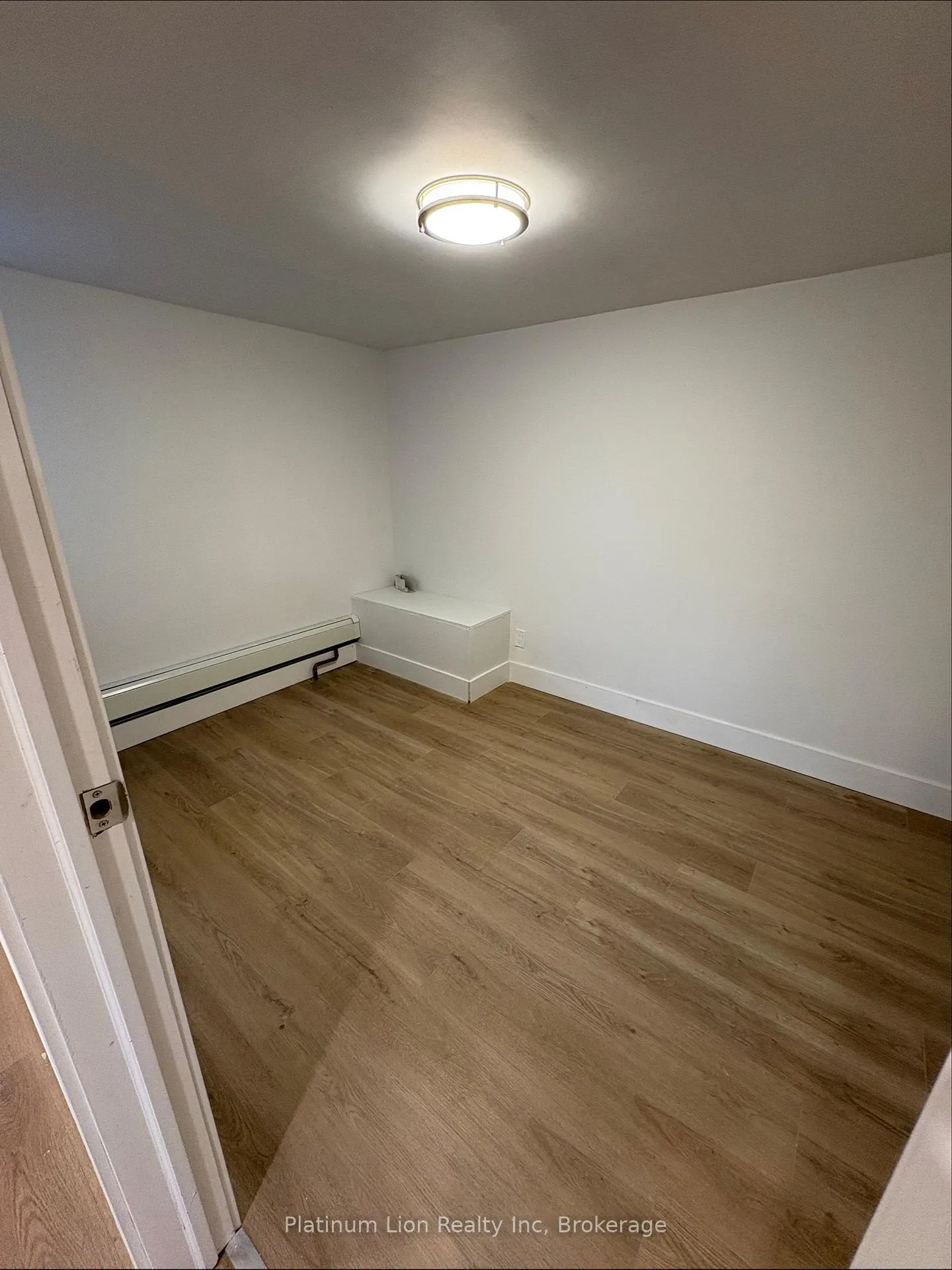 Photo 7 of Unit 4, 803 King Street, Port Colborne, Main Street — HOMEH