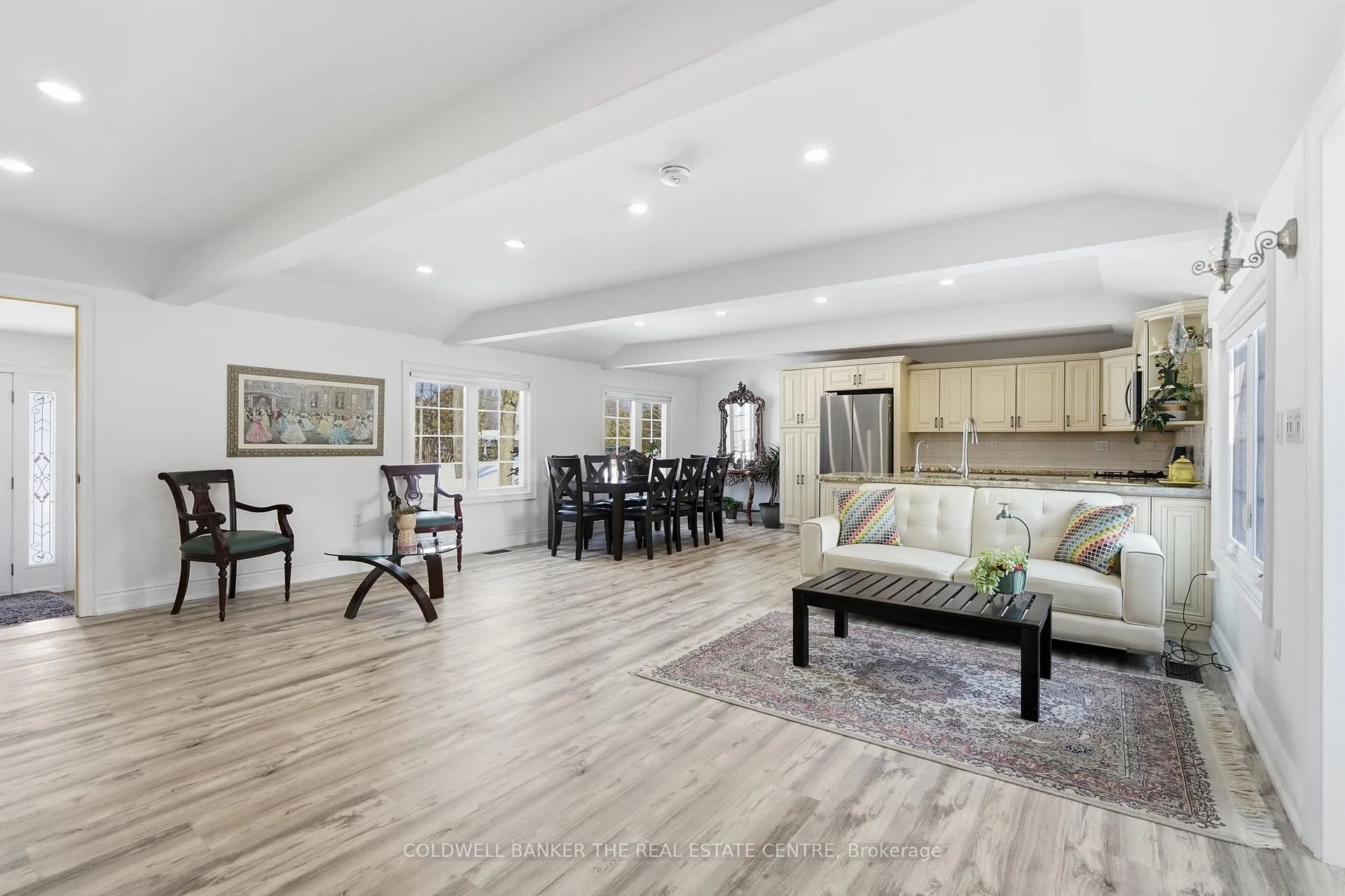 Photo 9 of 1127 Shore Acres Drive, Innisfil, Gilford — HOMEH