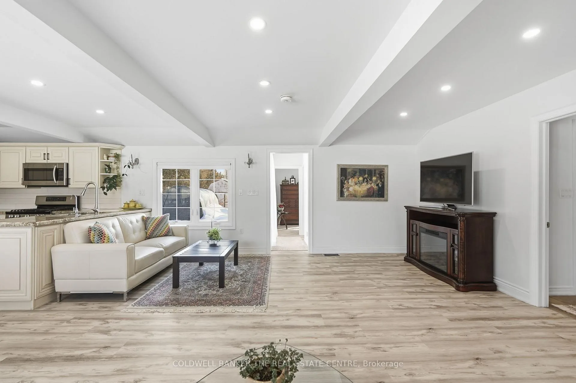 Photo 17 of 1127 Shore Acres Drive, Innisfil, Gilford — HOMEH
