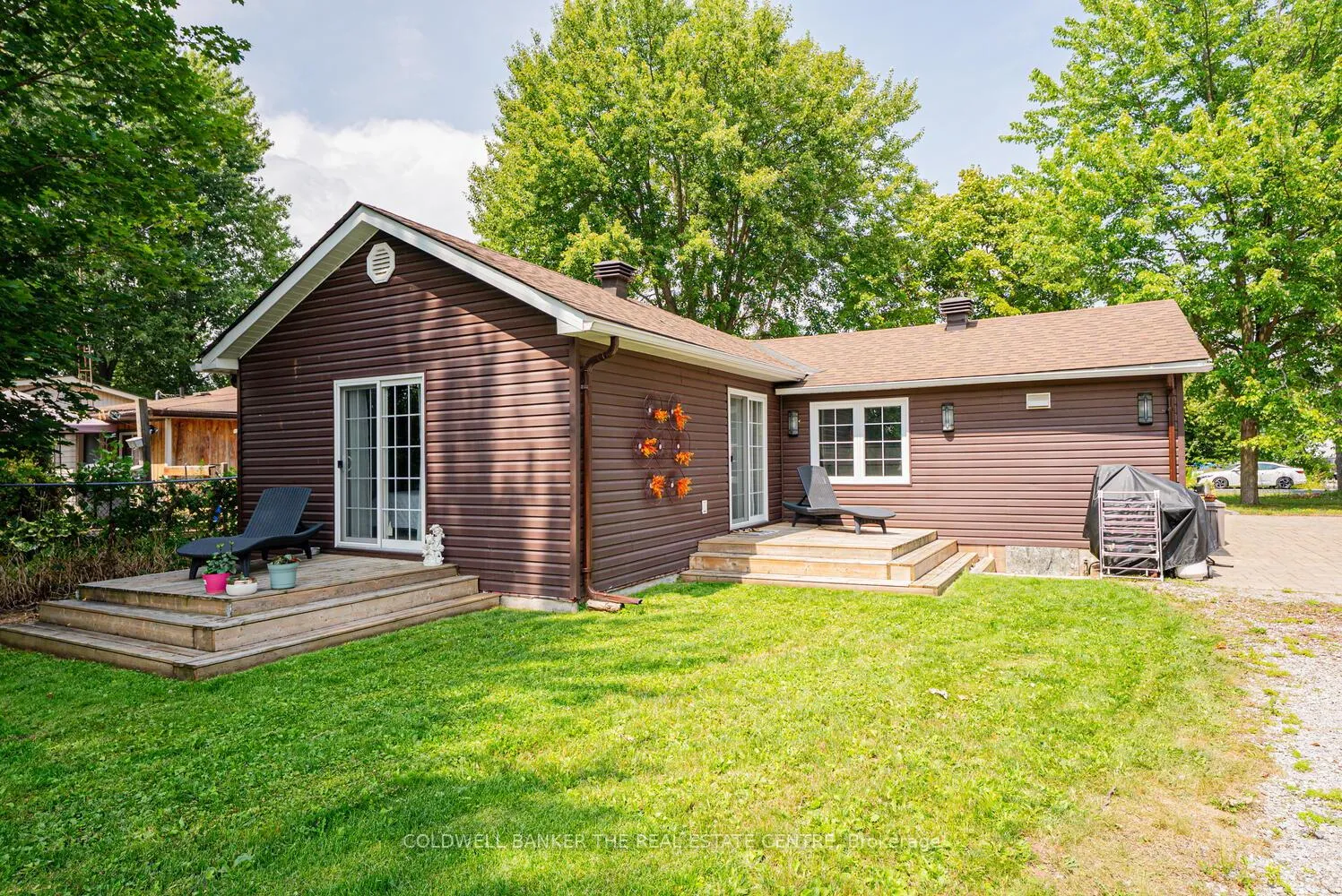 Photo 23 of 1127 Shore Acres Drive, Innisfil, Gilford — HOMEH