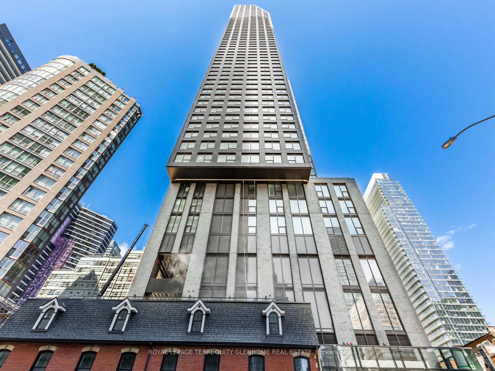 Front of Unit 3605, 8 Wellesley Street W