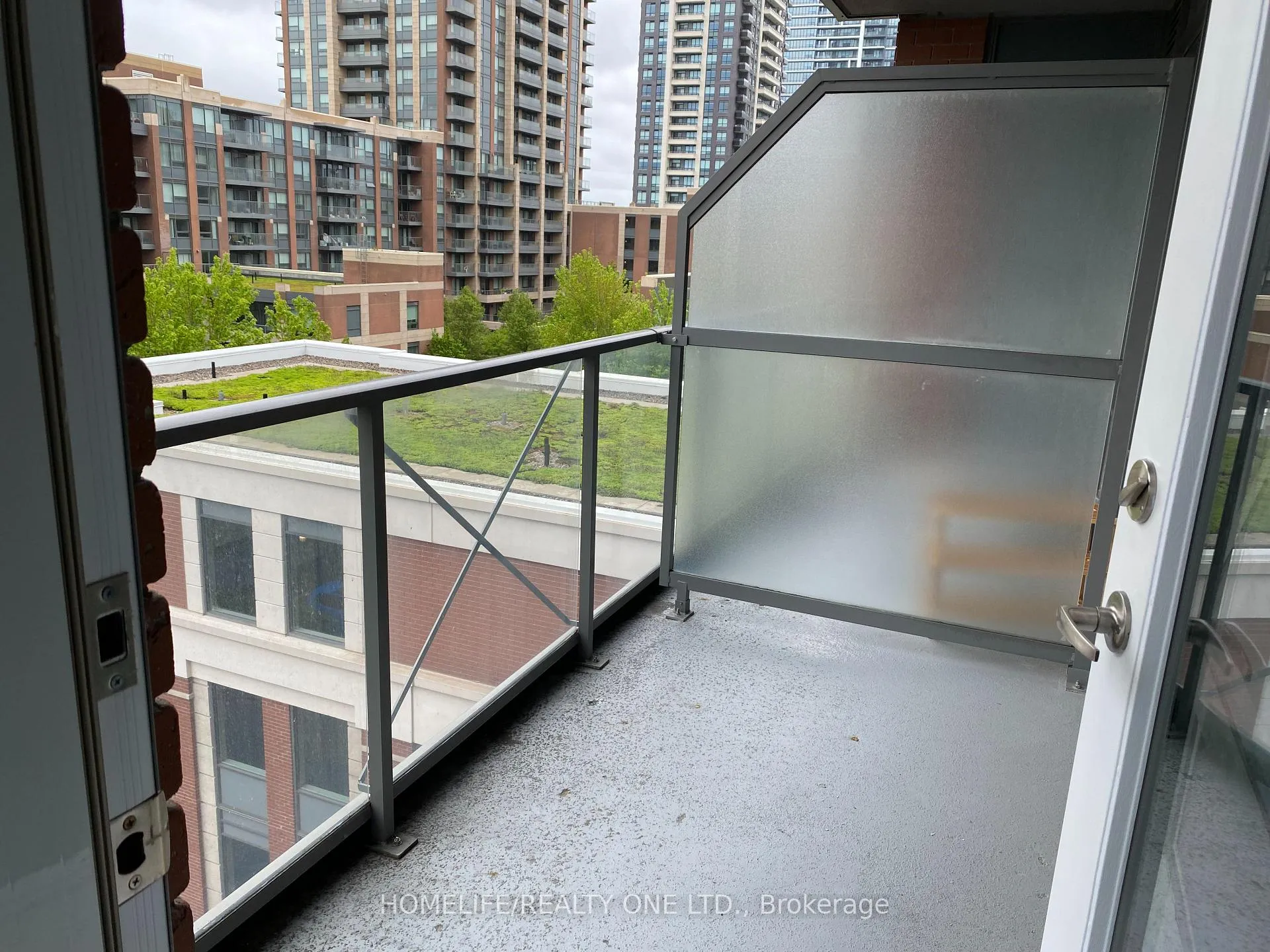 Photo 13 of Unit 607, 8228 Birchmount Road, Markham, Unionville — HOMEH