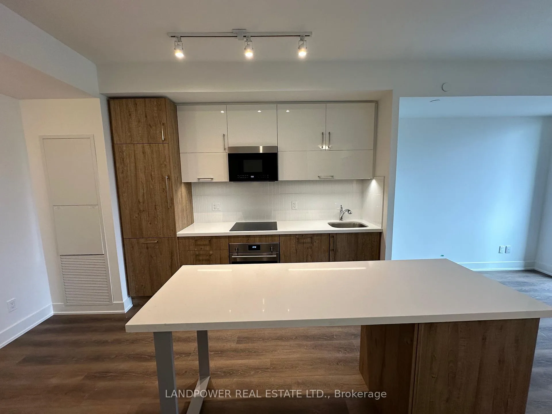 Photo 3 of Unit 1321, 56 Andre De Grasse Street, Markham, Unionville — HOMEH
