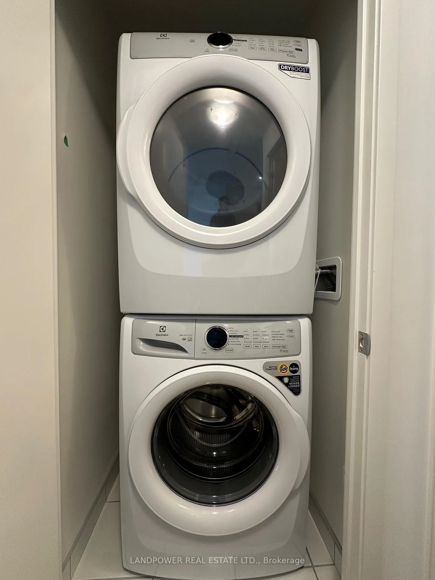Photo 9 of Unit 1321, 56 Andre De Grasse Street, Markham, Unionville — HOMEH