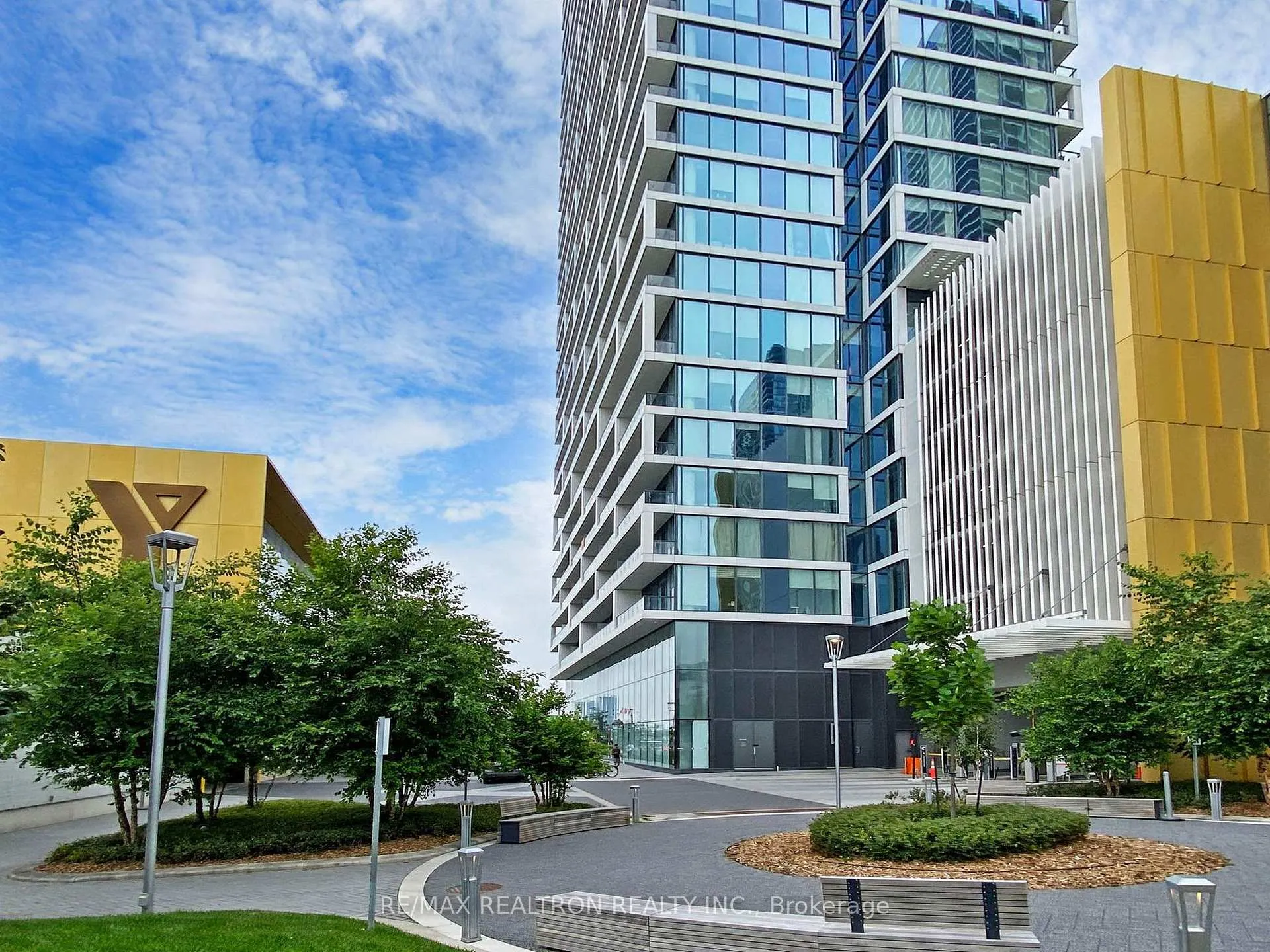 Photo 4 of Unit 5708, 5 Buttermill Avenue, Vaughan, Vaughan Corporate Centre — HOMEH