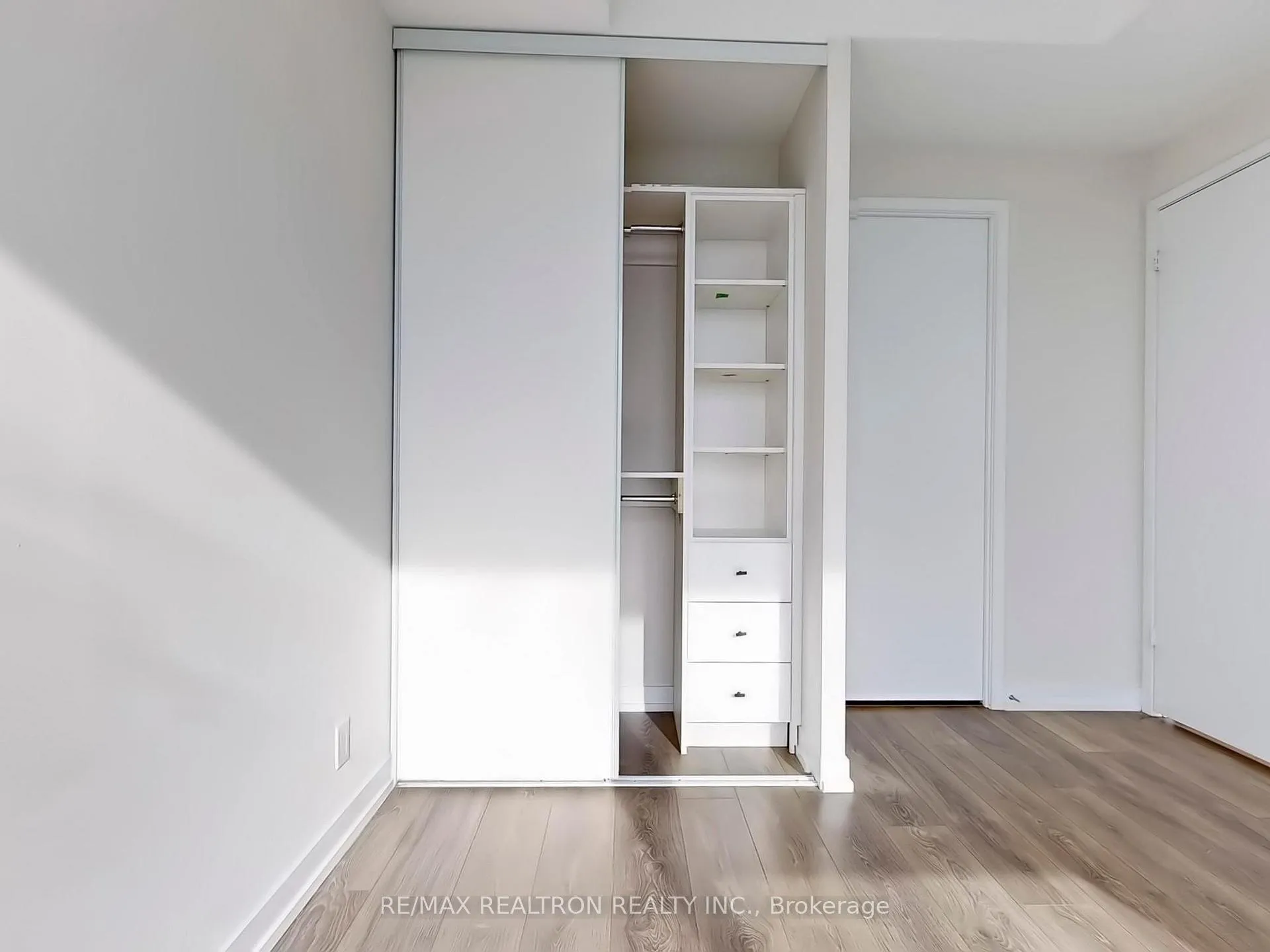 Photo 20 of Unit 5708, 5 Buttermill Avenue, Vaughan, Vaughan Corporate Centre — HOMEH