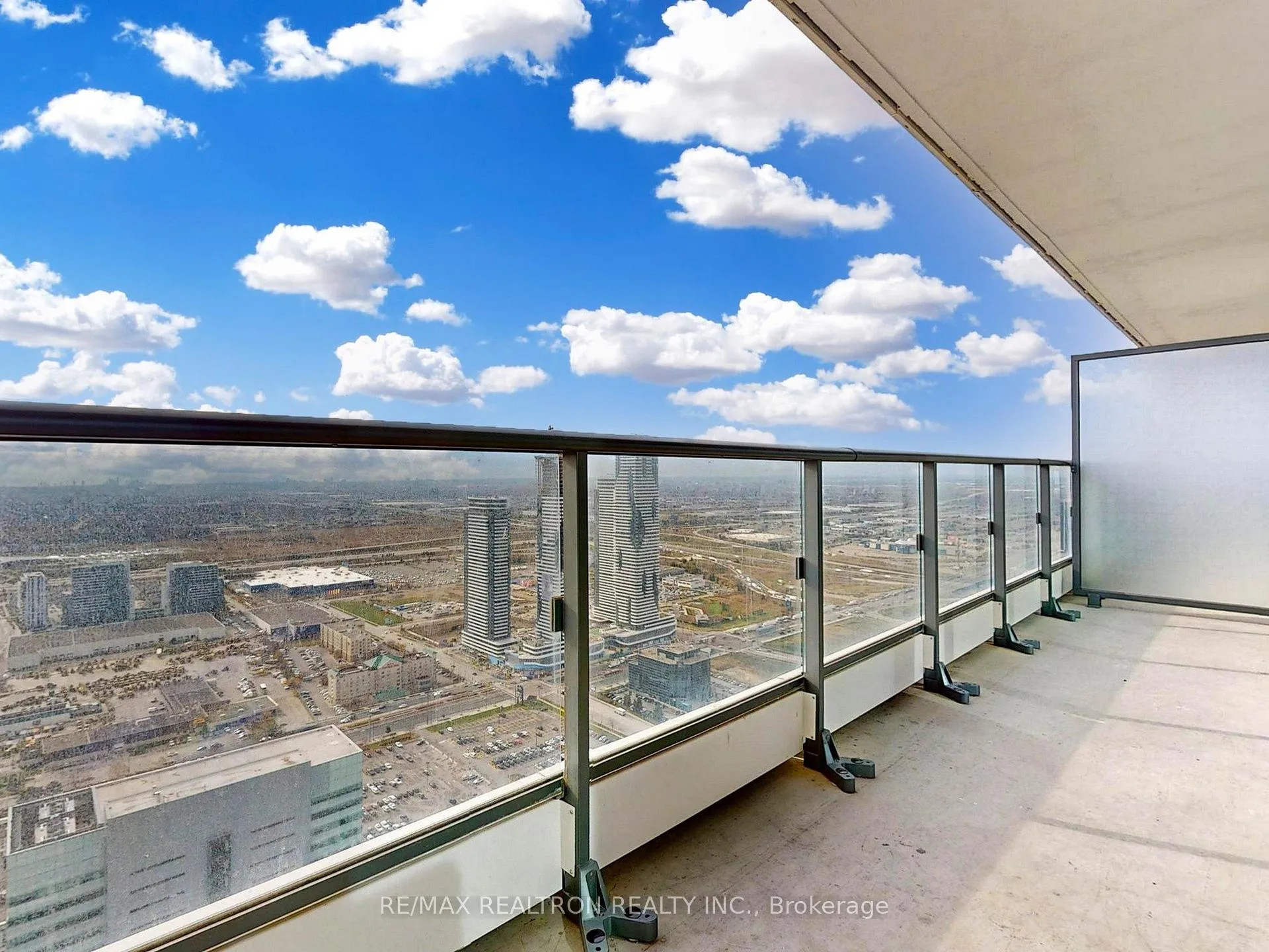 Photo 33 of Unit 5708, 5 Buttermill Avenue, Vaughan, Vaughan Corporate Centre — HOMEH